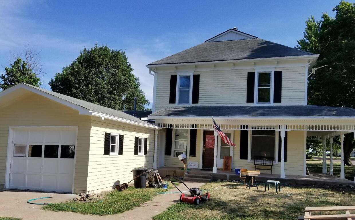 House for Rent-Sabetha, KS - 821 Florida St