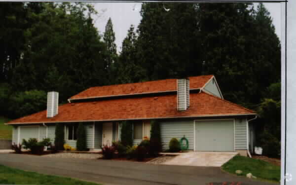 Foto del edificio - 308-310 109th Avenue Ct E