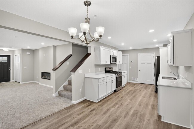 Building Photo - 25585 3rd St W