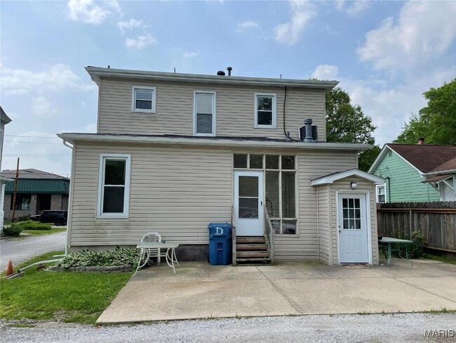 Building Photo - 451 E Vandalia St