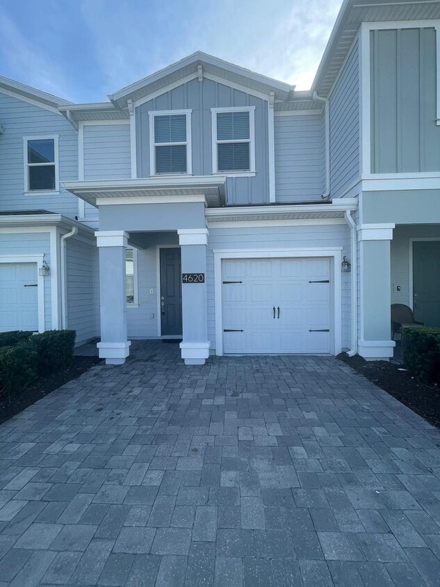 3 bed 2.5 bath Townhouse in Storey Lake - 3 bed 2.5 bath Townhouse in Storey Lake