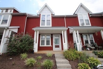 Building Photo - 1272 Frost Pl