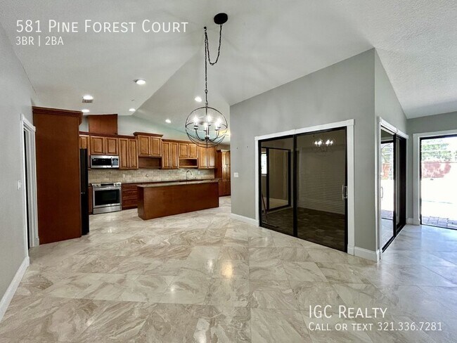 Foto del edificio - "Modern 3-Bed, 2-Bath Suntree Pool Home at...