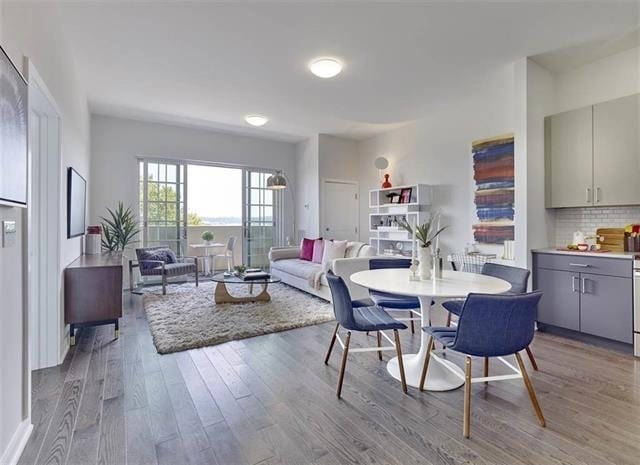 Primary Photo - 250 AVENUE E