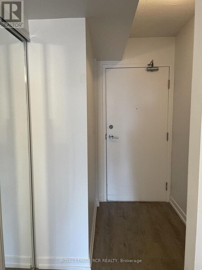 Photo du bâtiment - 1420 Dupont St