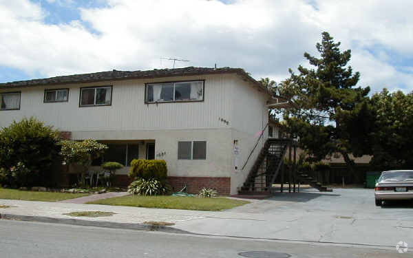 Foto del edificio - 1688 De Rose Way