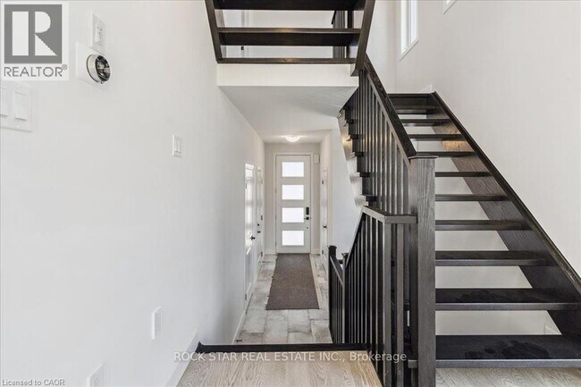 Building Photo - 3 Southam Ln