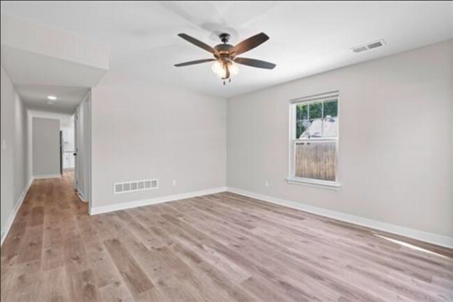 Foto del edificio - 156 SW 8th St