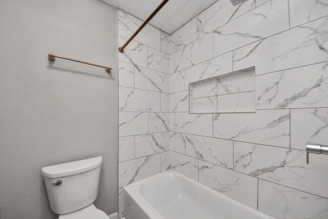 Foto del edificio - 13417 Garden Grove