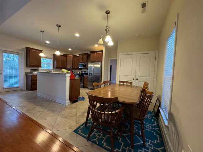 Foto del edificio - 1854 Juniper Dr