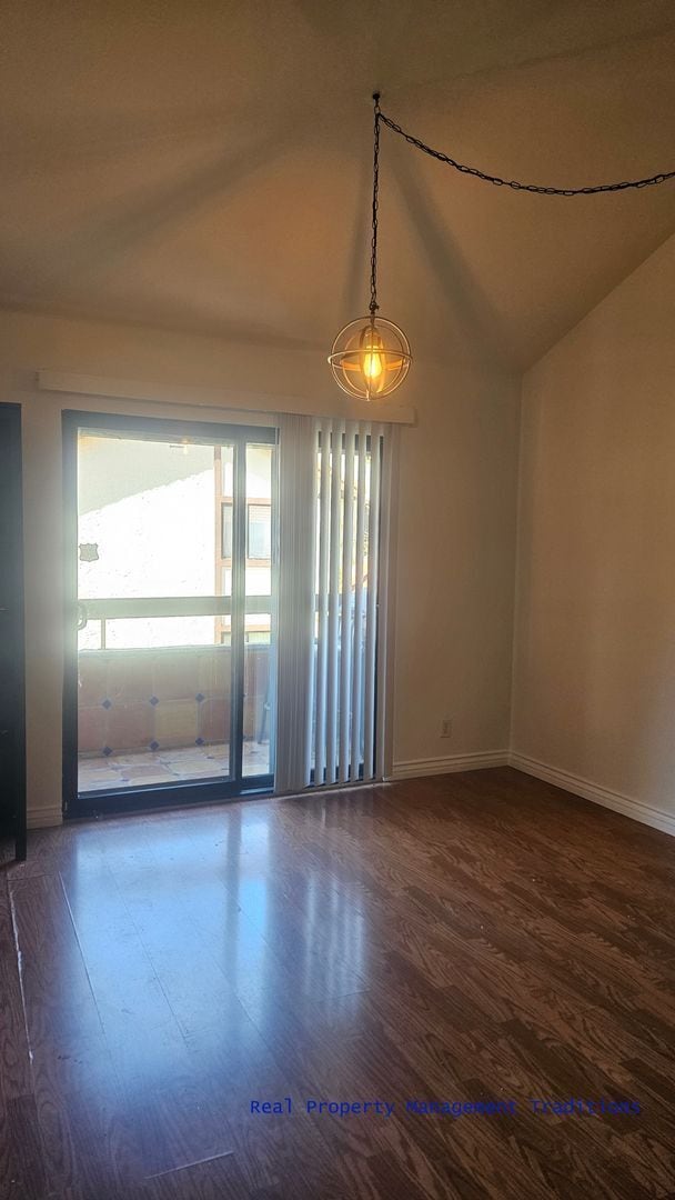 Building Photo - BACK ON MARKET!!! 2 + 2 Canyon Country Condo