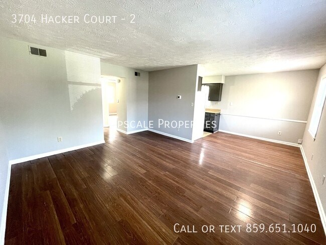 Foto del edificio - 3704 Hacker Ct