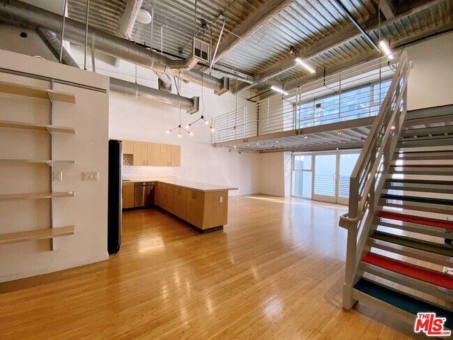 Foto del edificio - 1130 Flower St