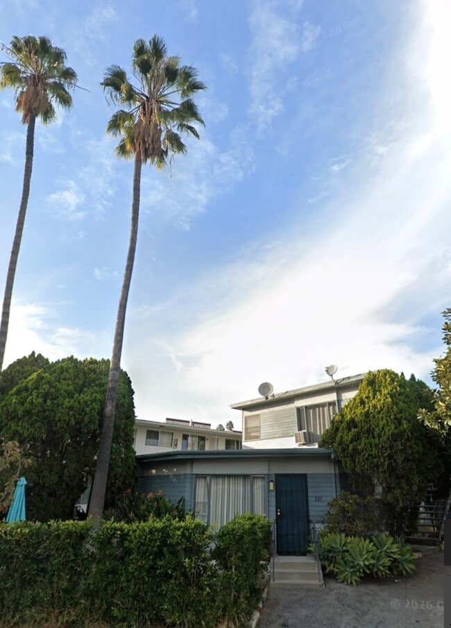 Building Photo - 323 N Chevy Chase Dr