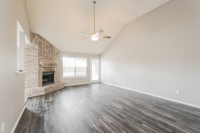 Foto del edificio - 9330 Jan Glen Ln