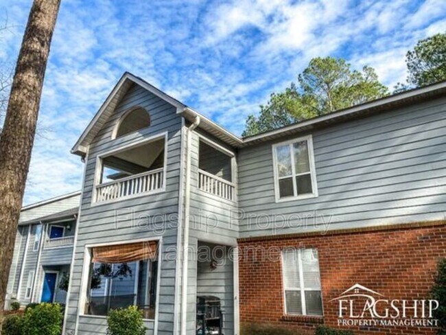 Foto del edificio - 116 Breezewood Dr