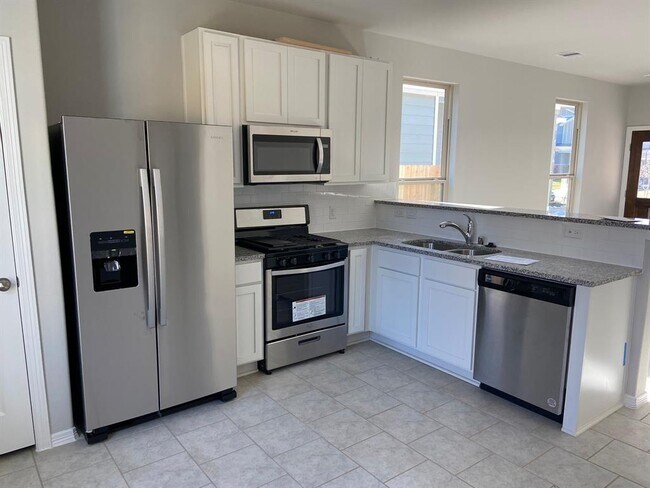 Building Photo - 25734 Boxwood Hedge Ln