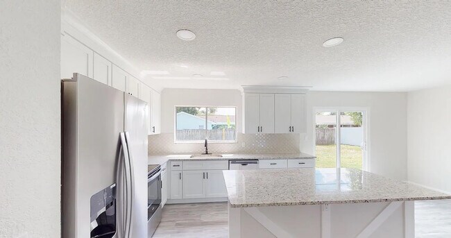 Foto del edificio - 1214 Port Malabar Blvd NE