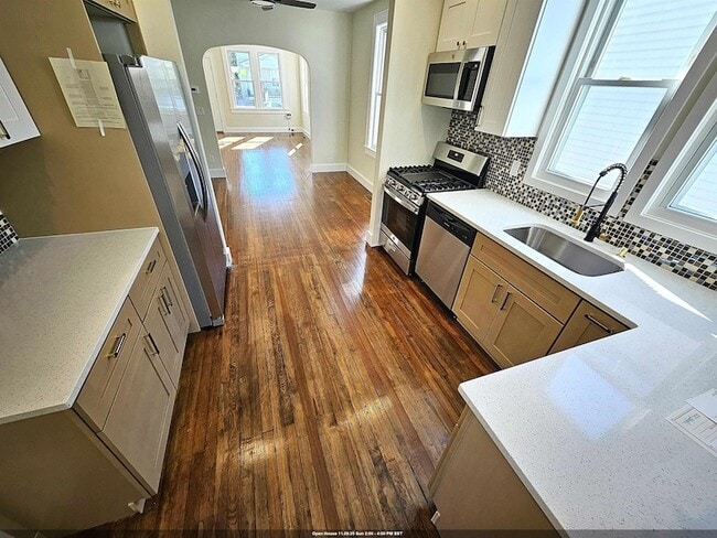 Photo - 244 Centre Ave House