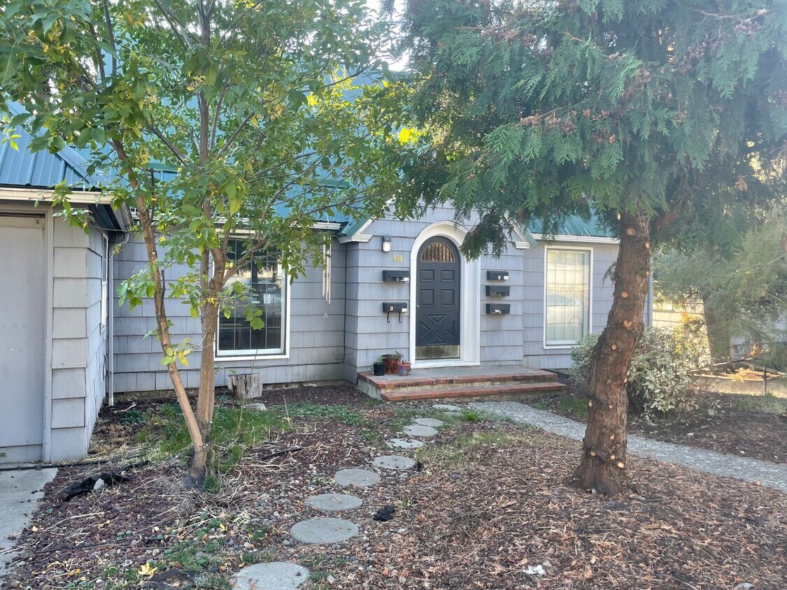 Foto del edificio - 480 NE Maiden Ln