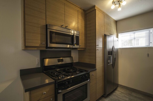 Foto del edificio - 3519 Clarington Ave