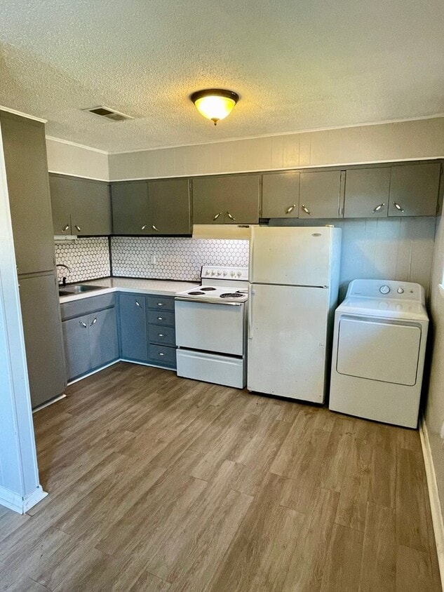 Foto principal - 2103 Tyler St