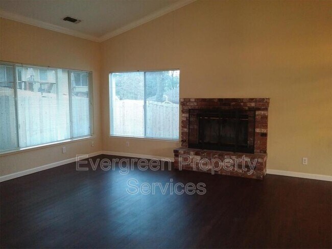 Foto del edificio - 2275 Knollwood Dr