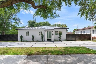 Building Photo - 26 NE 88th St