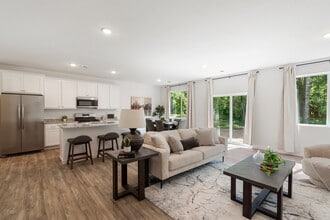 Building Photo - 1726 Donway Dr