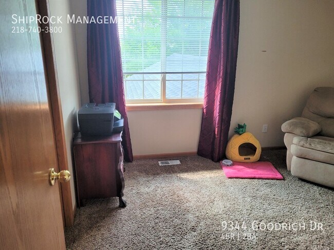 Building Photo - 9344 Goodrich Dr