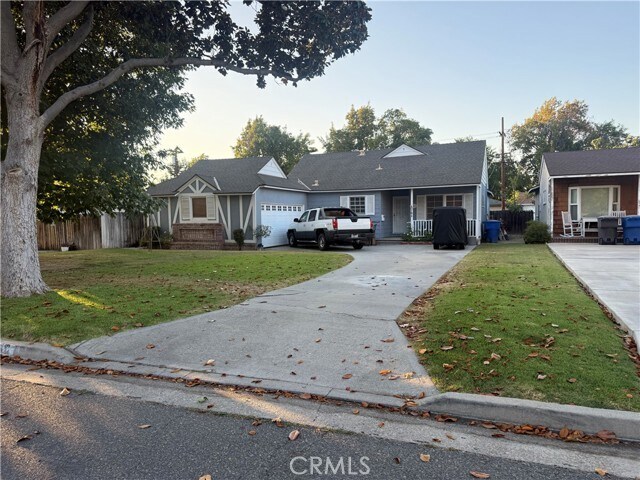Building Photo - 4741 El Molino Ave