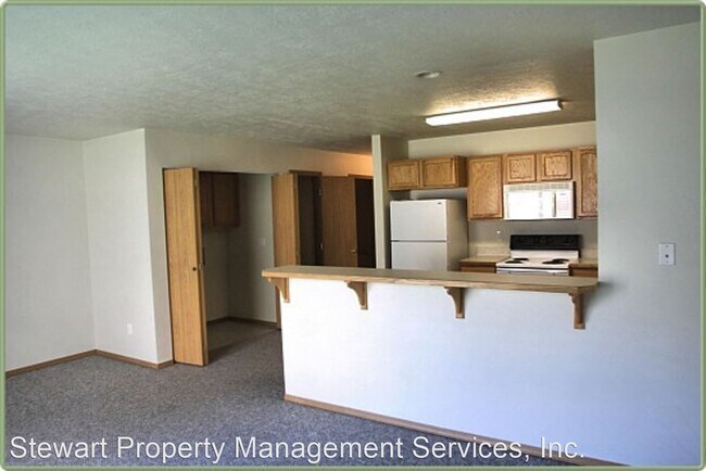 Building Photo - 5521 Glenridge Way