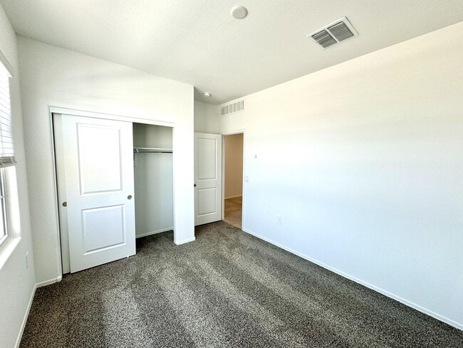 Foto del edificio - 36080 W San Ildefanso Ave