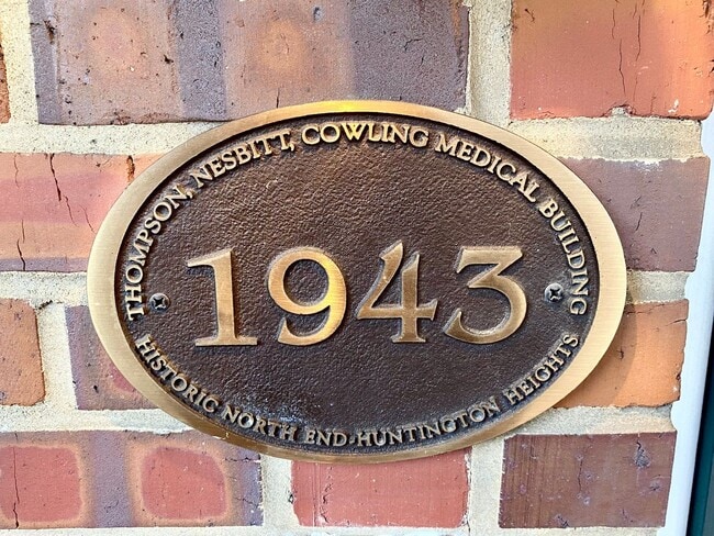 Building Photo - HUNTINGTON 5115B