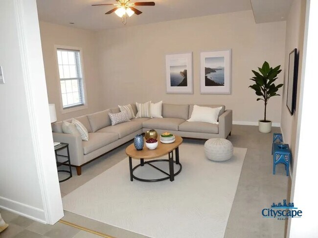 Foto del edificio - ALL UTILITIES INCLUDED - Spacious apartmen...