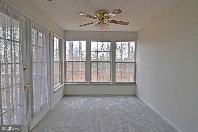 Building Photo - 904 Cedar Crest Ct N