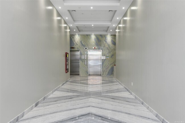 Foto del edificio - 41-62-62 Bowne St