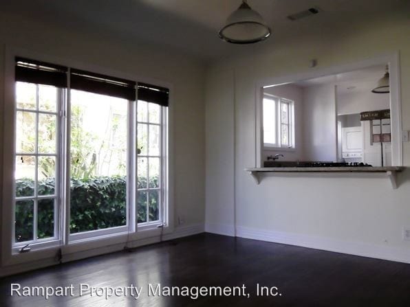 Building Photo - 1208-1210 Poinsettia Dr