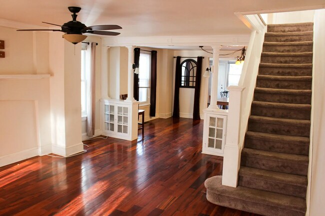 Foto del edificio - Charming 4BD/3BA | West Chester Borough | Steps to Dining & Shopping