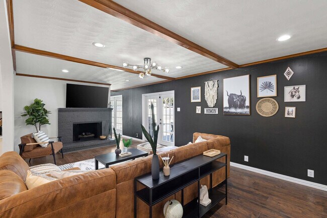 Foto del edificio - 1308 Glen Cove Dr