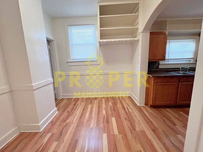 Foto del edificio - 3 bedrooms 1 bathroom house
