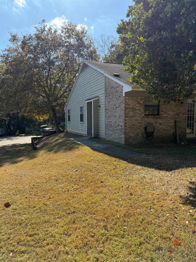 Foto del edificio - 1591 Misty Garden Way