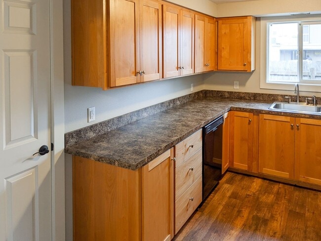 Building Photo - 145-195 Churchdale Ave N