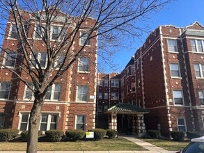 Building Photo - 2111 Grove Ave