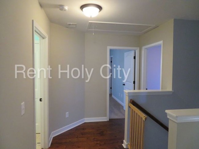 Building Photo - 204 Hanster Rent-To-Own for only $7,500 down!