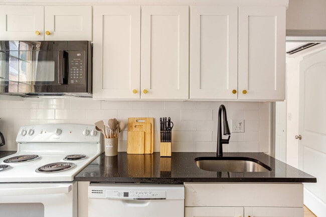 Building Photo - 1384 Ridge Ave