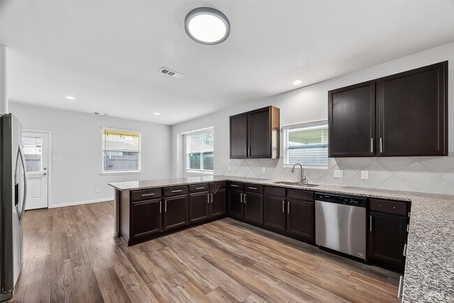 Foto del edificio - 25048 Adams Canyon Dr