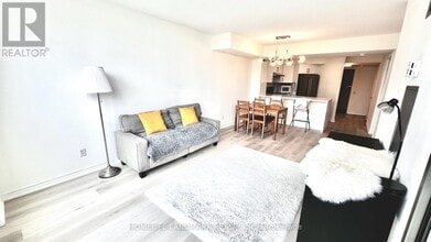 Building Photo - 750 Bay St.