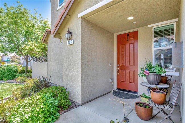 Building Photo - Upscale Folsom Townhouse Available Soon!