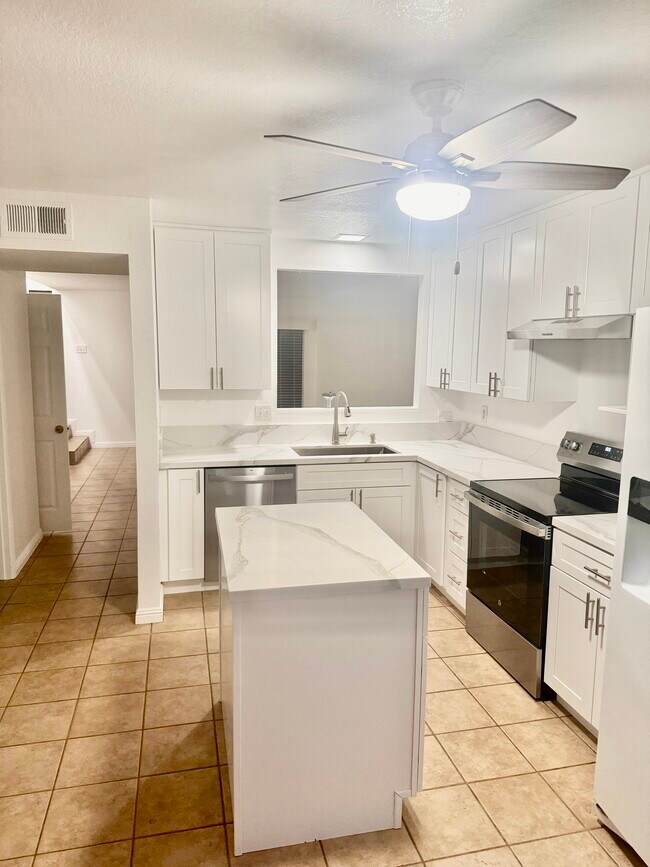 Foto del edificio - 700 W Walnut Ave